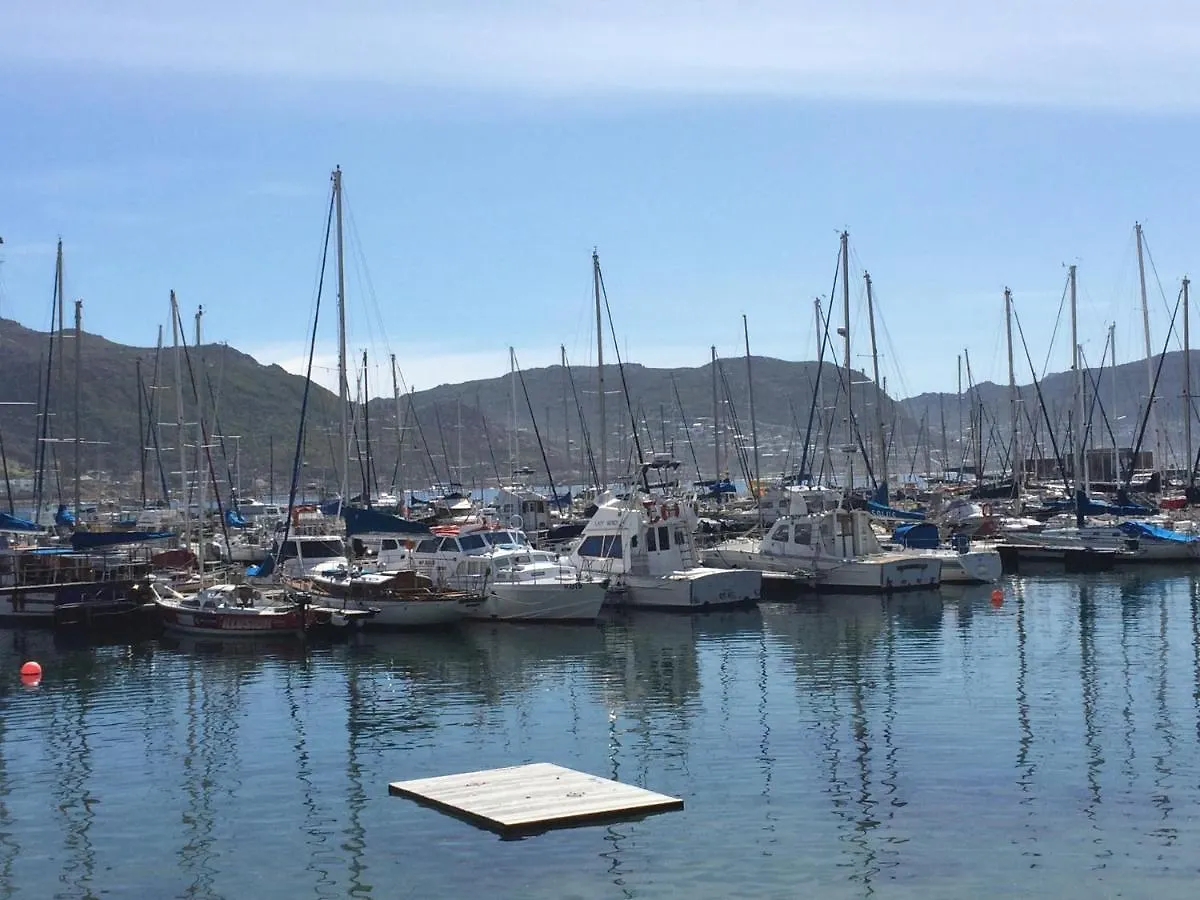 アパートホテル On The Square Luxury Apartment Simonʼs Town