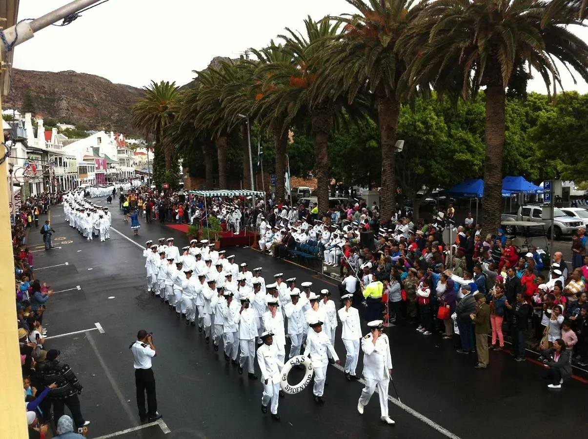 On The Square Luxury Apartment Simonʼs Town アパートホテル