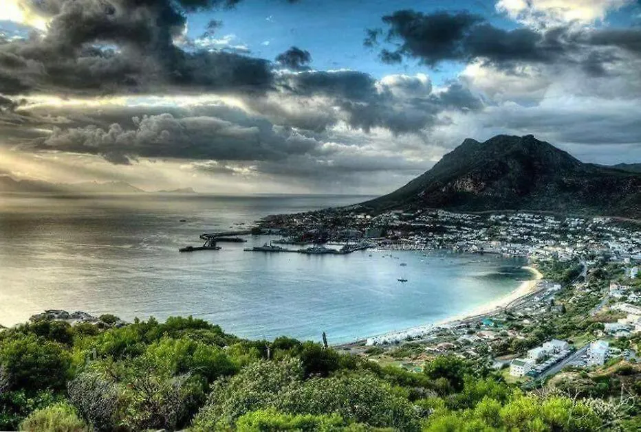 On The Square Luxury Apartment Simonʼs Town